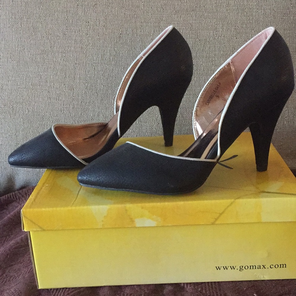 ๐ Shoes Size 9 - Picture 3 of 6